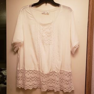 Shear cream top with lace